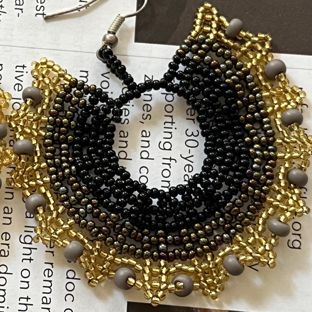 Demeters Golden Grain Beaded Earrings NEW - Picture 2 of 7